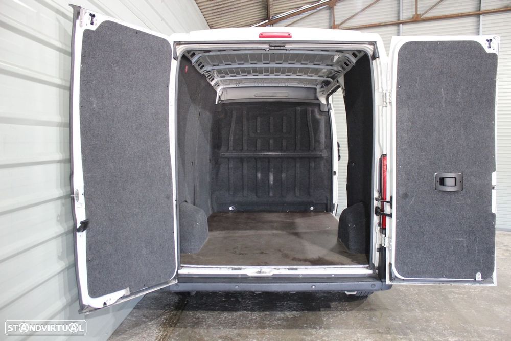 Peugeot Boxer 2.0 BlueHDi 330 L1H1 Premium - 14