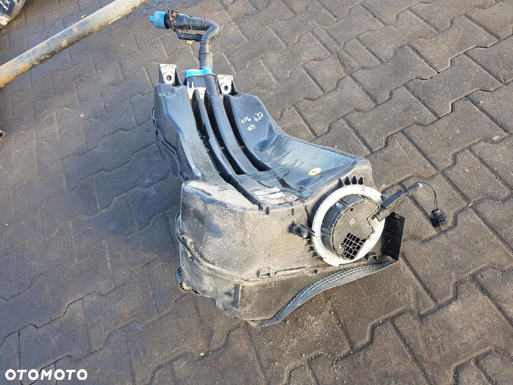 AUDI Q7 II 4M 15-19r ZBIORNIK POMPKA ADBLUE 4M0131878BB - 2