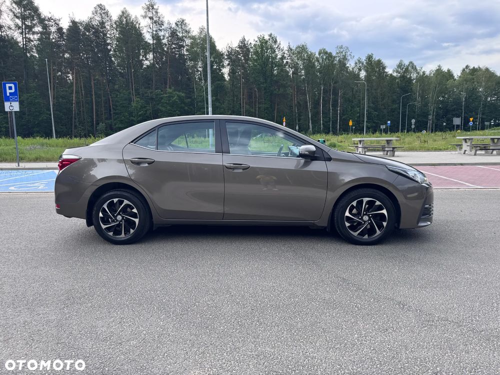 Toyota Corolla 1.6 Comfort - 1