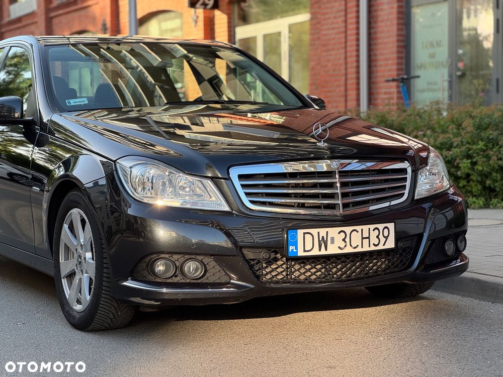 Mercedes-Benz Klasa C 180 CDI DPF (BlueEFFICIENCY) 7G-TRONIC - 20