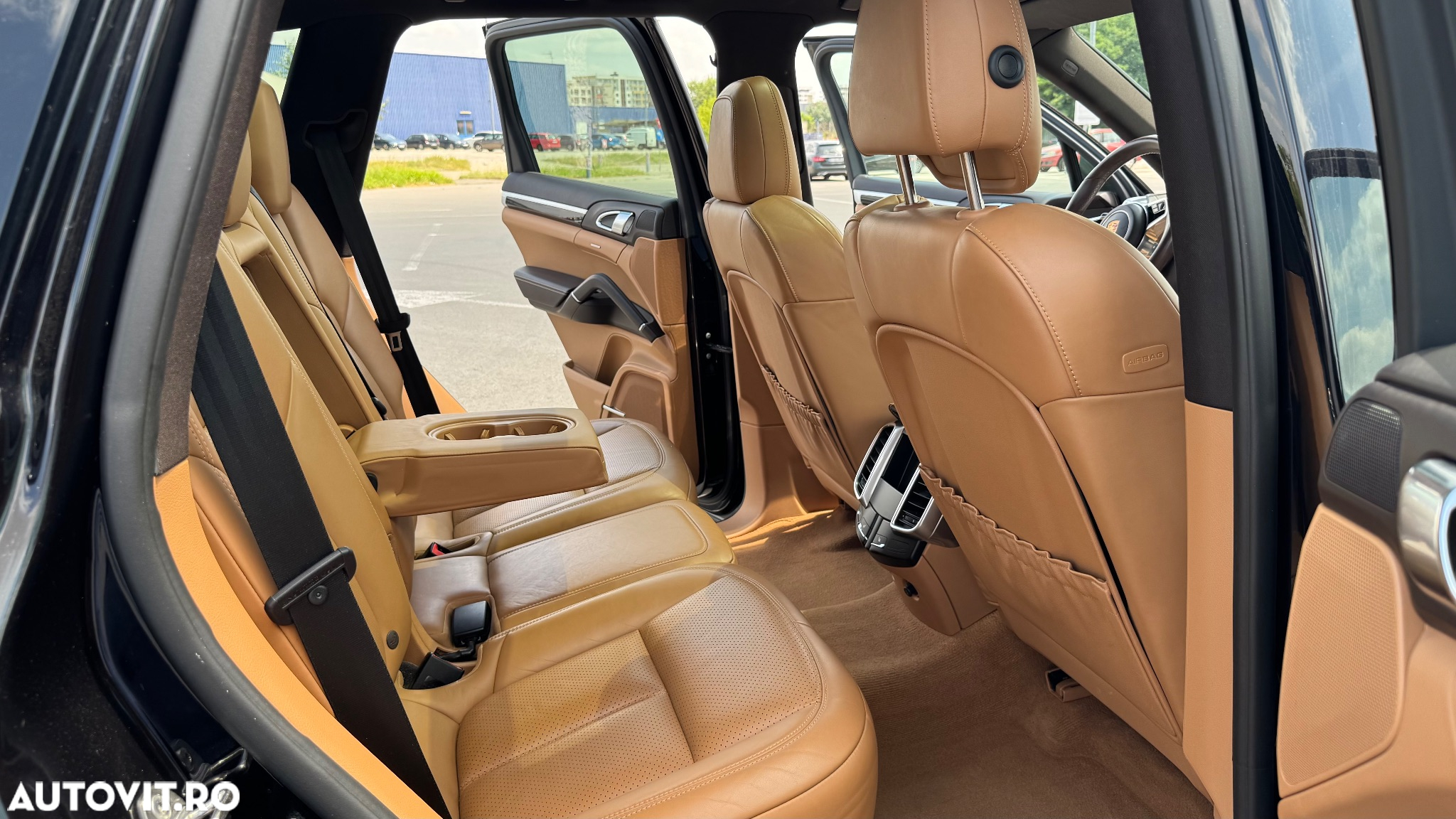 Porsche Cayenne 3.0 L - 6