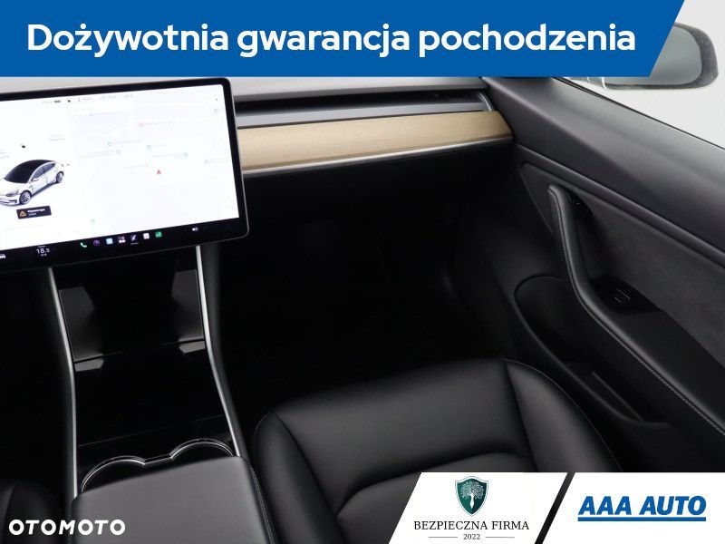 Tesla Model 3 - 10