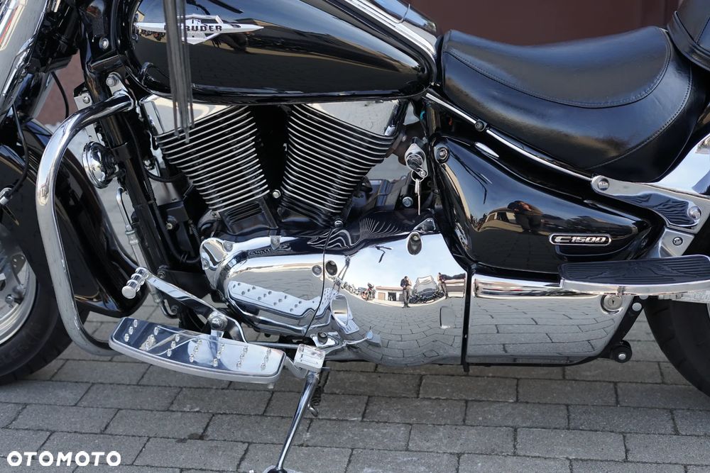 Suzuki Intruder - 29