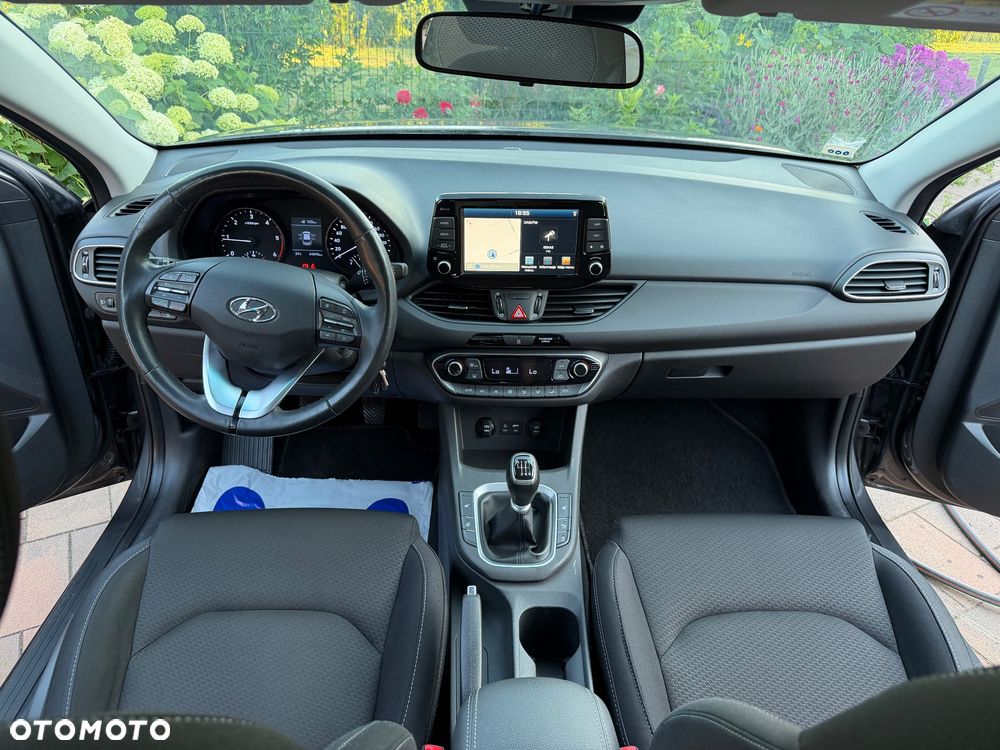 Hyundai i30 1.6 D Comfort - 6