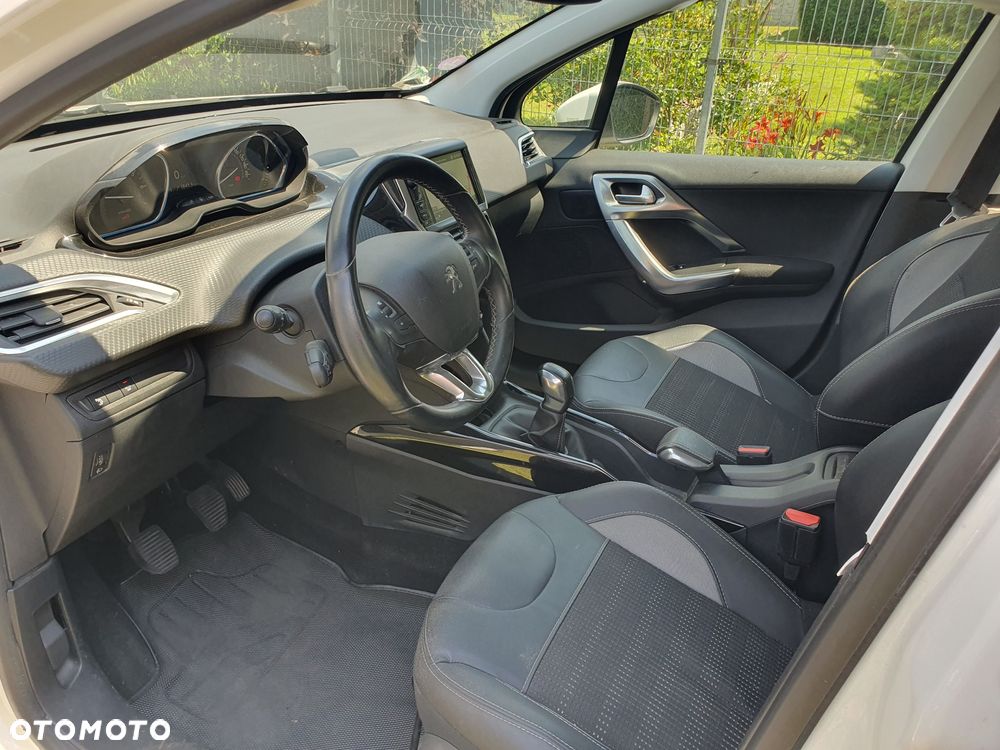 Peugeot 2008 - 13