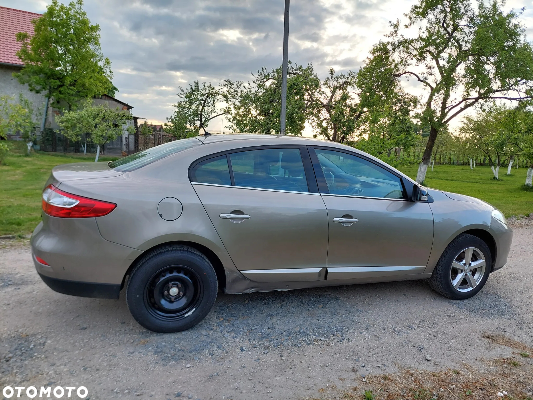 Renault Fluence 1.6 16V Techno Feel - 6