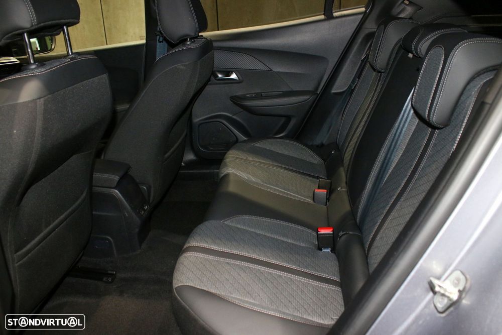 Peugeot 2008 1.2 PureTech Allure - 19