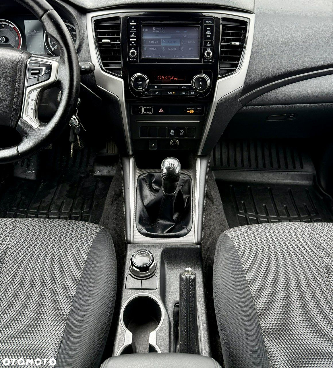 Mitsubishi L200 - 15