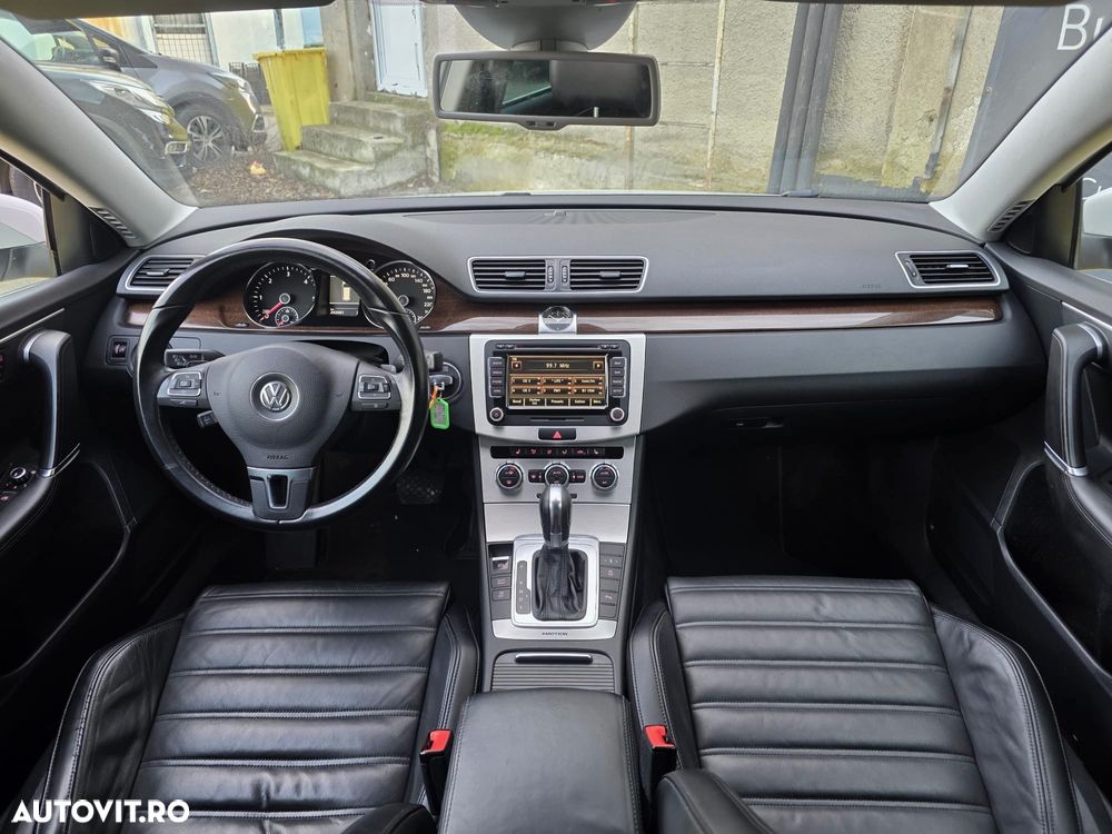 Volkswagen Passat Variant 2.0 TDI 4Motion DSG BlueMotion Tech Highline - 24