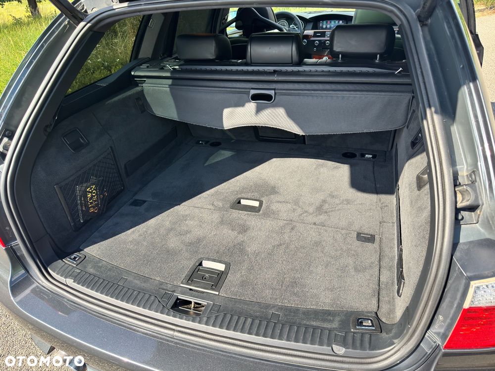 BMW Seria 5 525d Edition Exclusive - 15