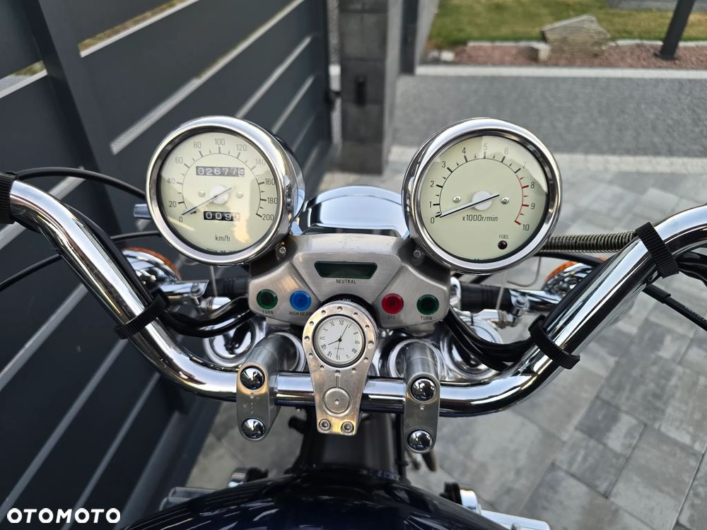 Yamaha XV - 25