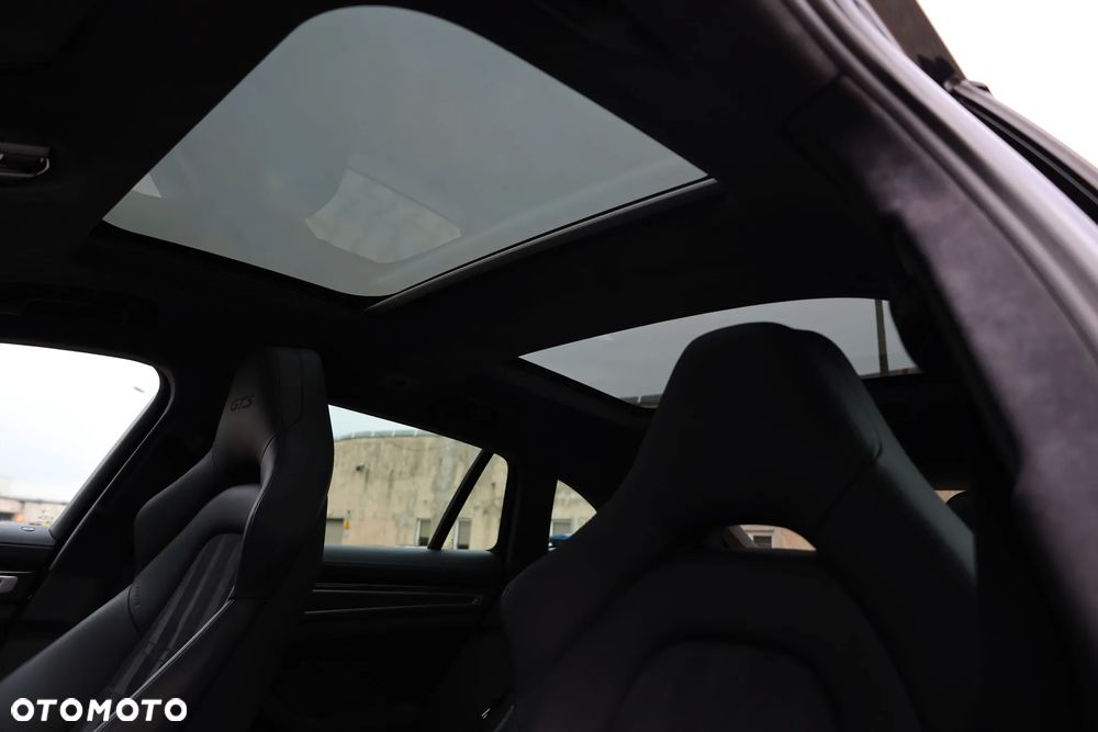 Porsche Panamera GTS - 23