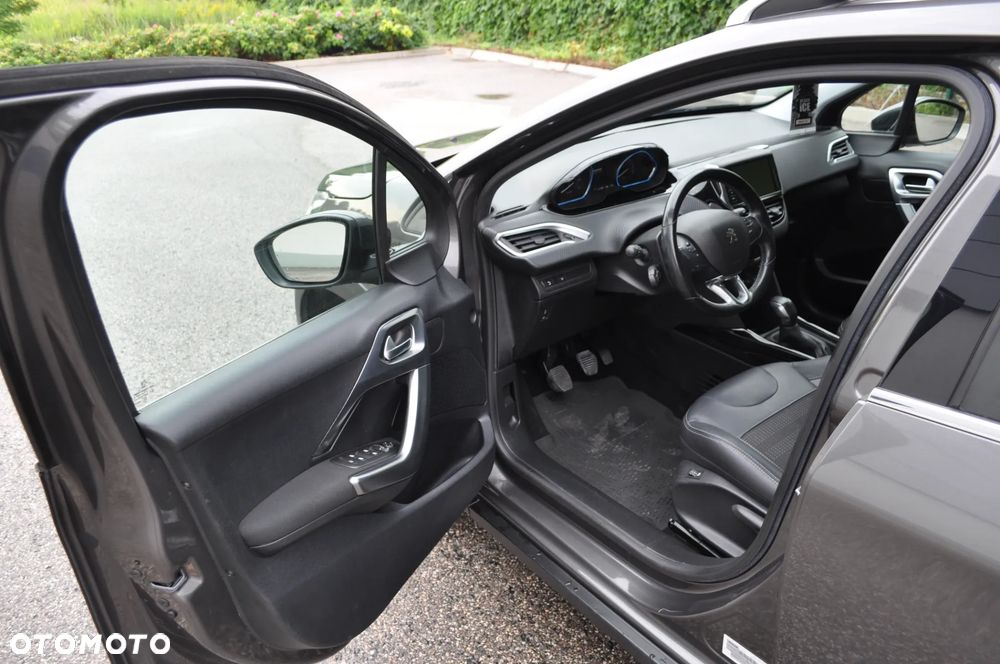 Peugeot 2008 PureTech 82 Allure - 13