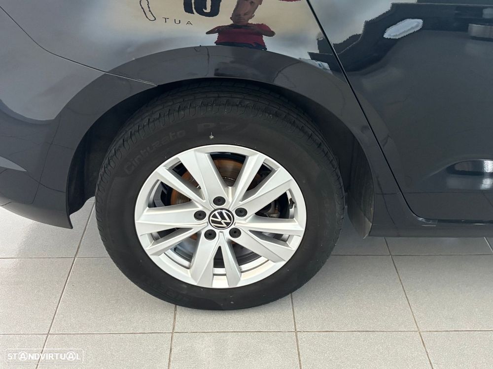 VW Touran 2.0 TDI Confortline - 21