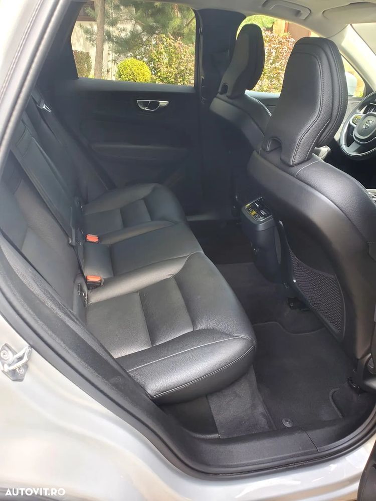 Volvo XC 60 D5 AWD Inscription - 8