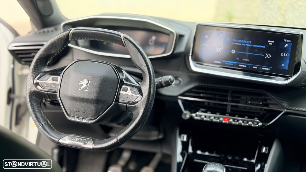 Peugeot 2008 1.2 PureTech GT Line - 12