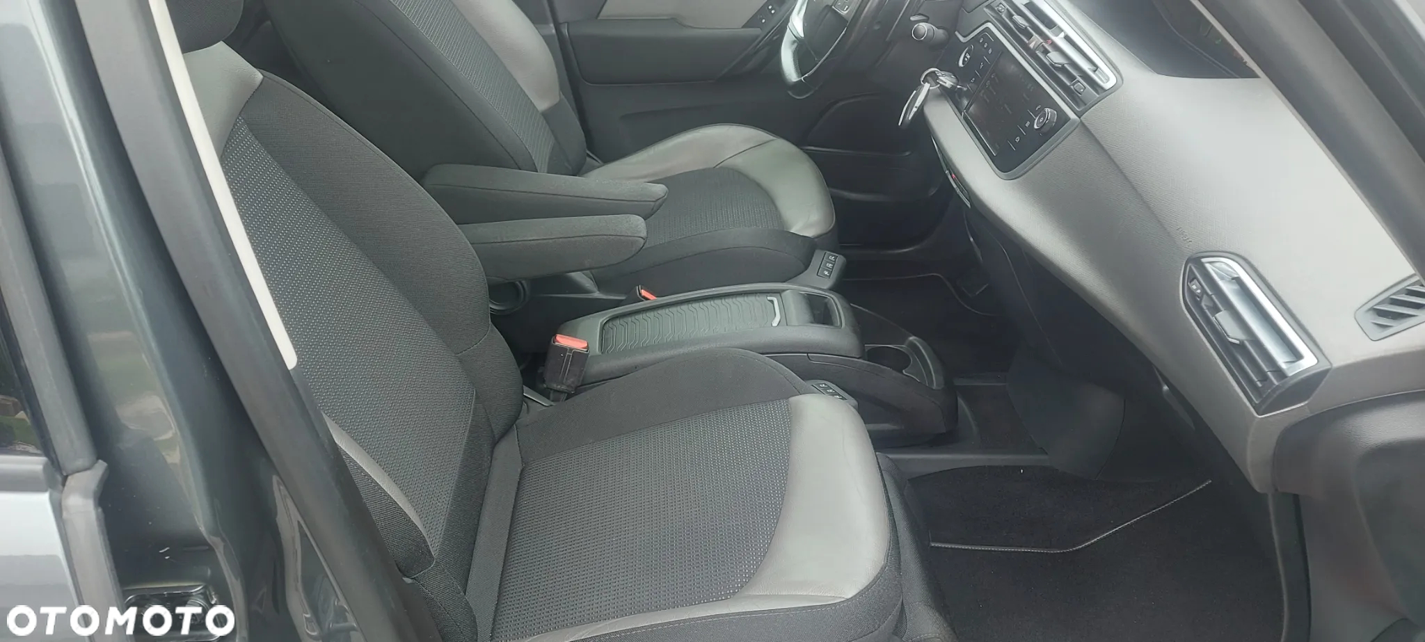 Citroën C4 Grand Picasso BlueHDi 150 EAT6 SHINE - 36