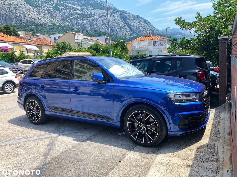 Audi Q7 - 1