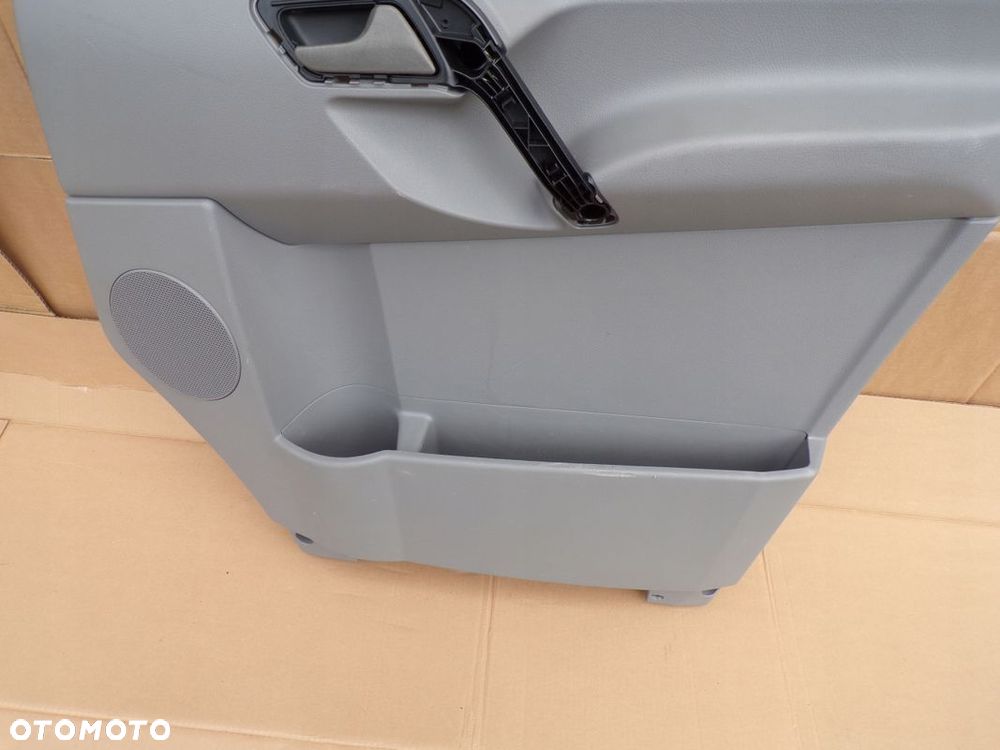 SPRINTER 906 CRAFTER - boczek tapicerka drzwi przednich PRAWYCH NOWY - 2