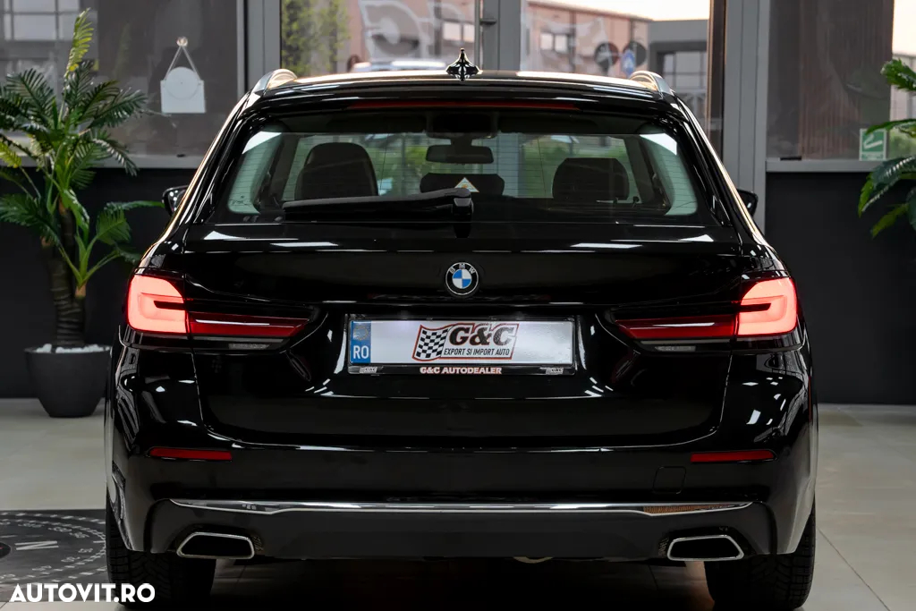 BMW Seria 5 520i Touring Aut. Luxury Line - 7