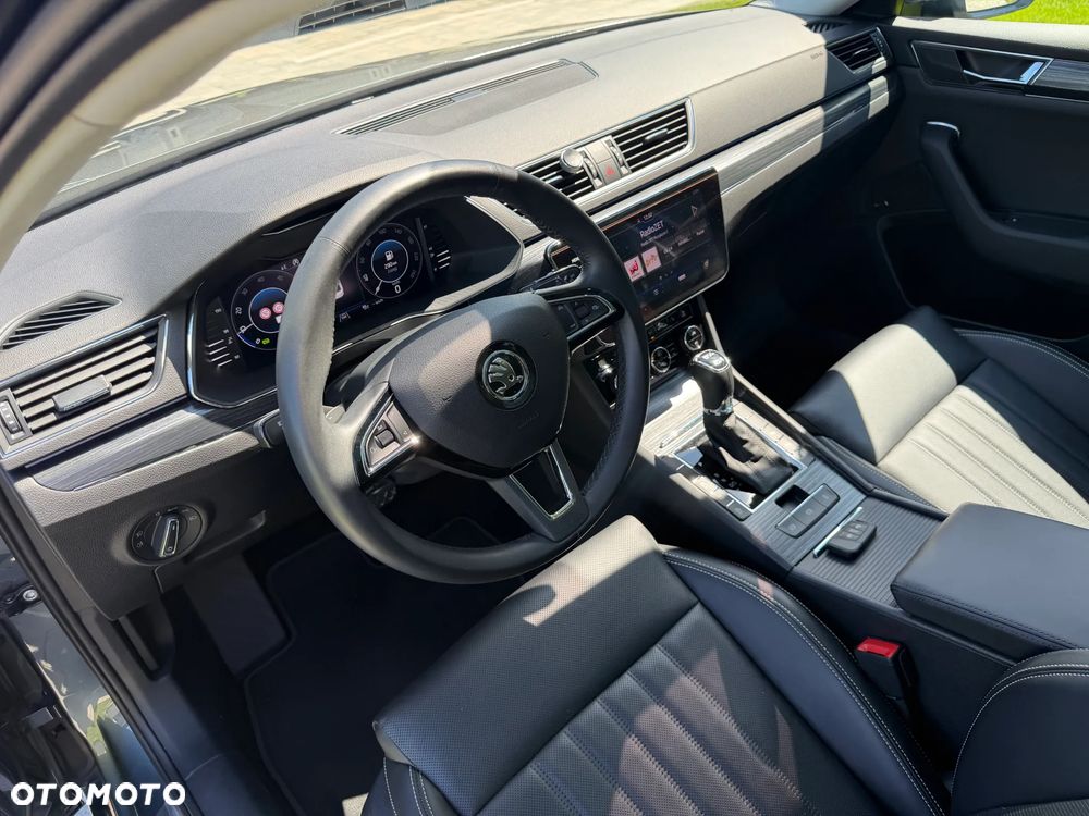 Skoda Superb 2.0 TDI SCR 4x4 Sportline DSG - 22