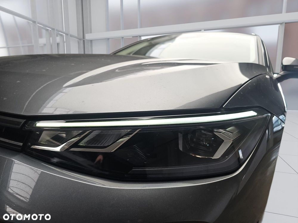 Volkswagen Passat - 33