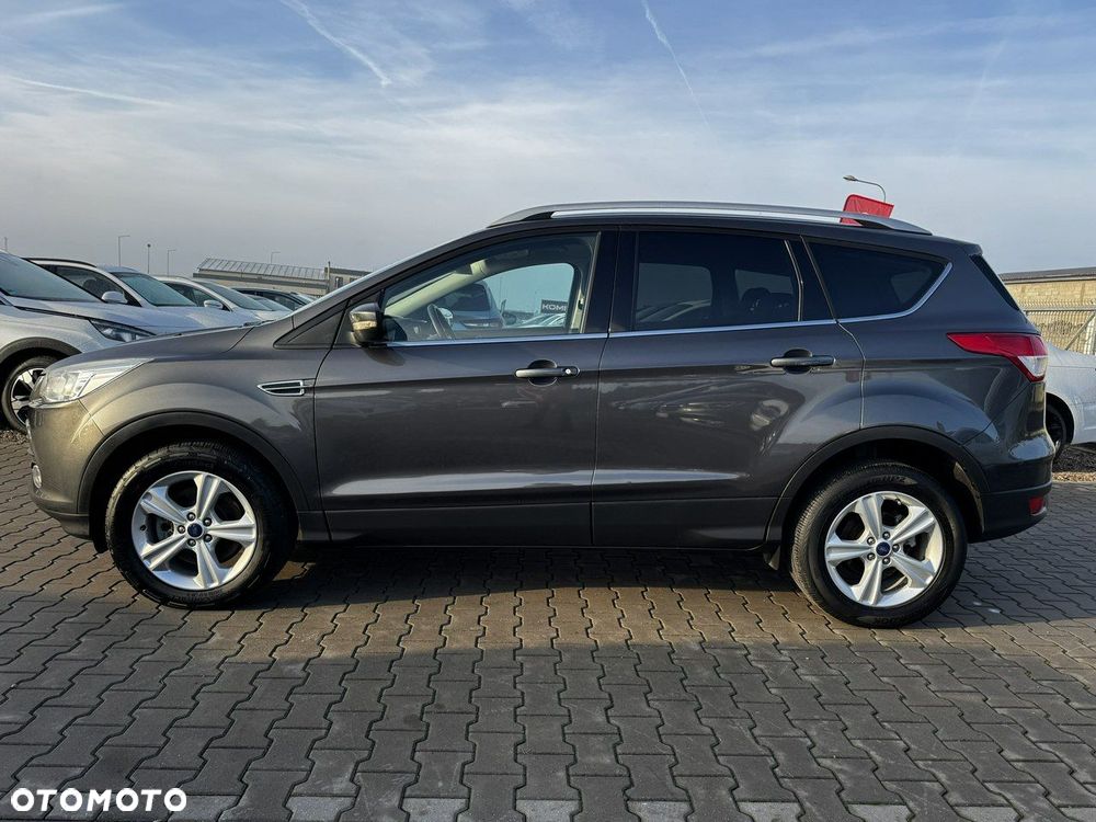 Ford Kuga 2.0 TDCi 4x2 Titanium - 6