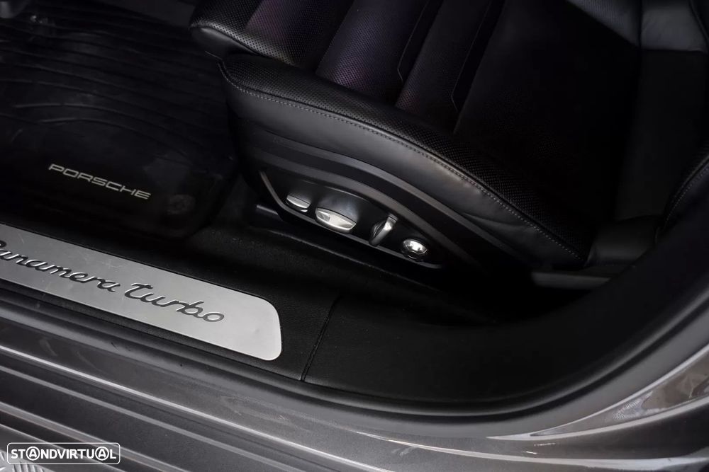 Porsche Panamera Sport Turismo Turbo - 19