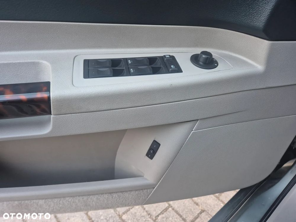 Chrysler 300C 5.7 V8 Hemi - 18