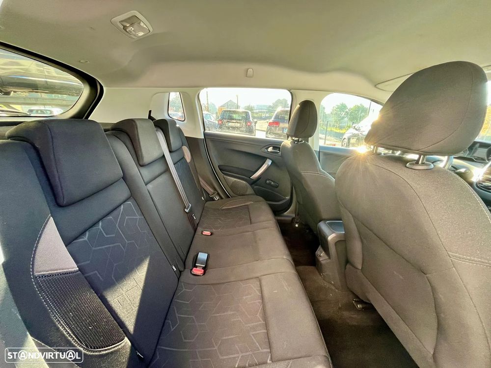 Peugeot 2008 1.6 BlueHDi Style - 15