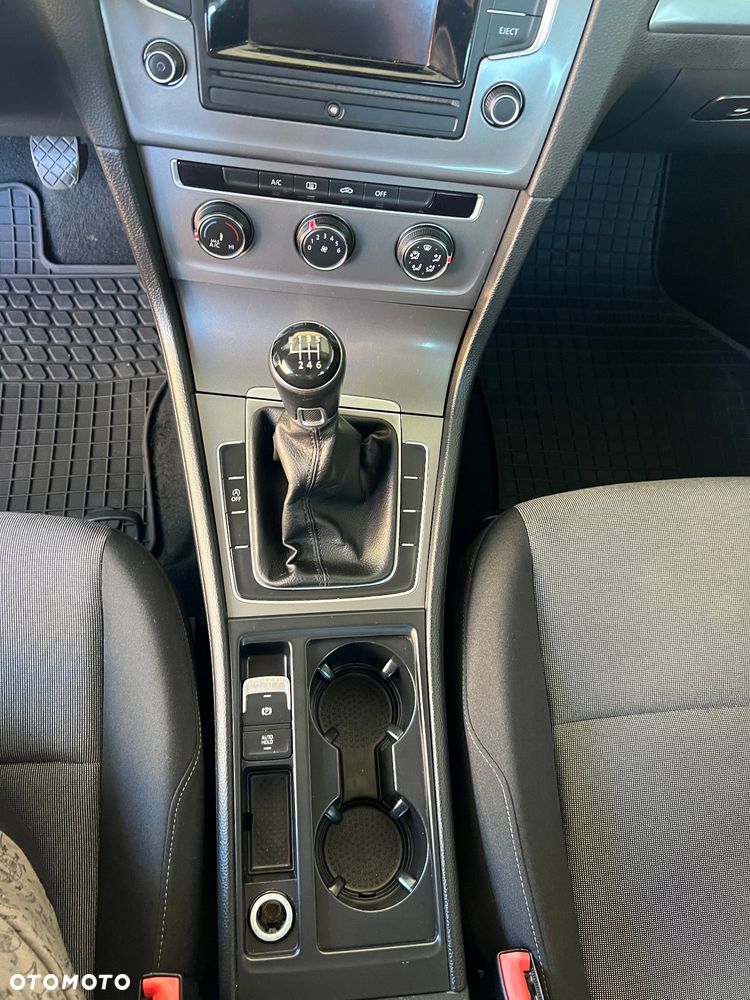 Volkswagen Golf 1.2 TSI BlueMotion Technology Comfortline - 17