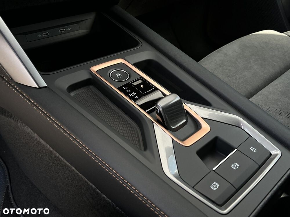 Cupra Leon 1.5 eTSI DSG - 25