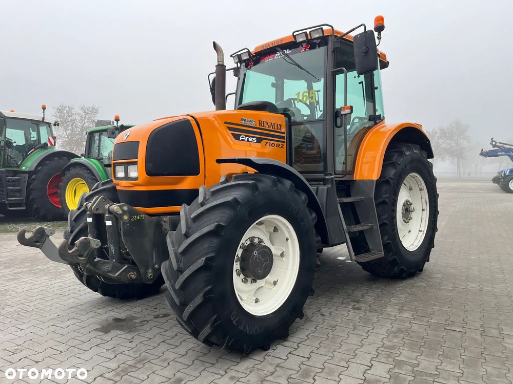 Renault Ares 710 RZ - 4