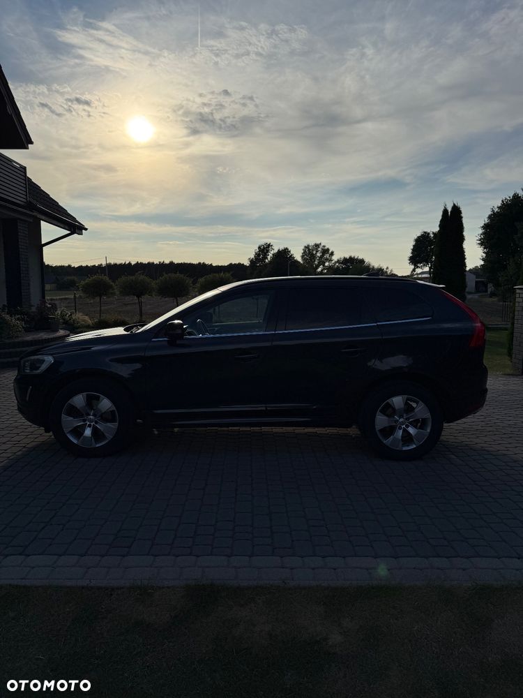 Volvo XC 60 D4 AWD Momentum - 8