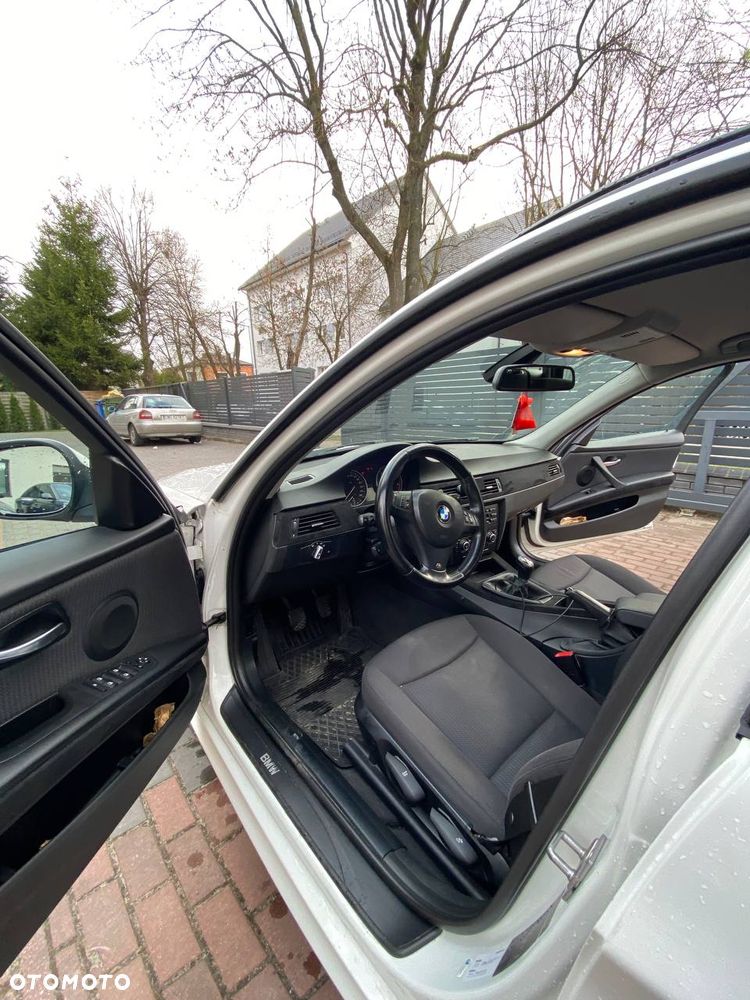 BMW Seria 3 316d - 12