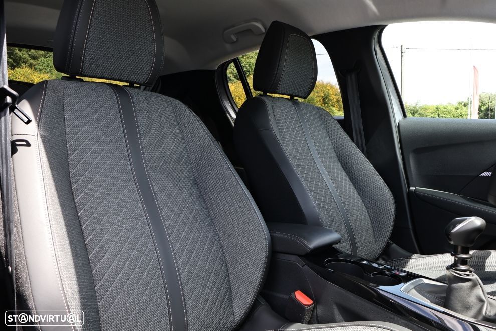 Peugeot 208 1.2 PureTech Allure - 11