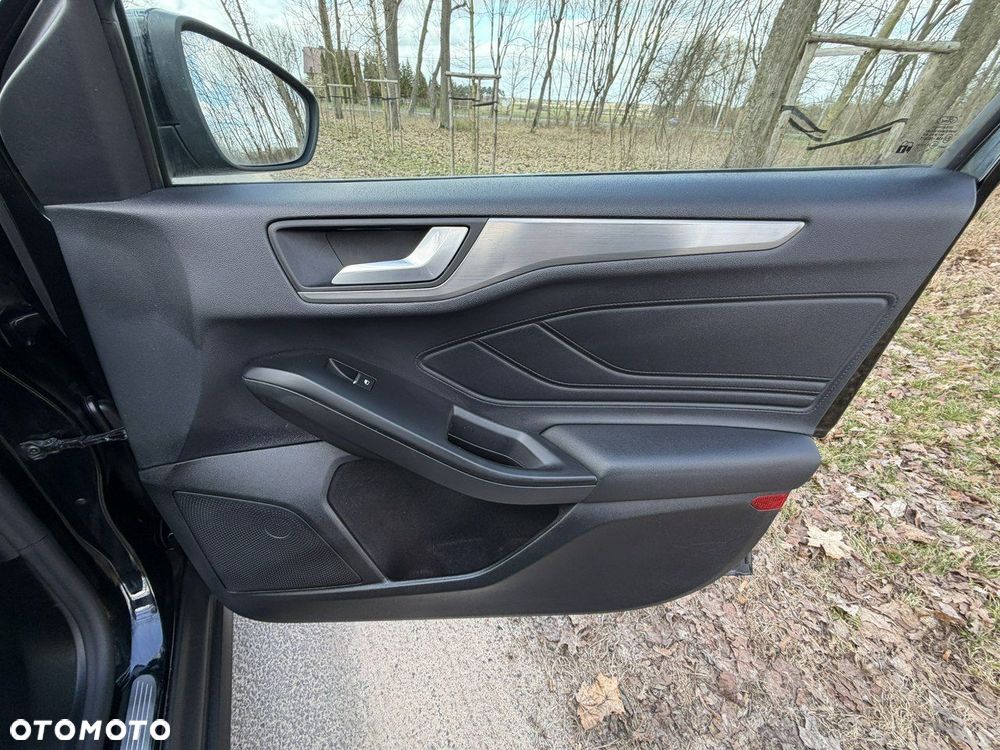 Ford Focus - 32
