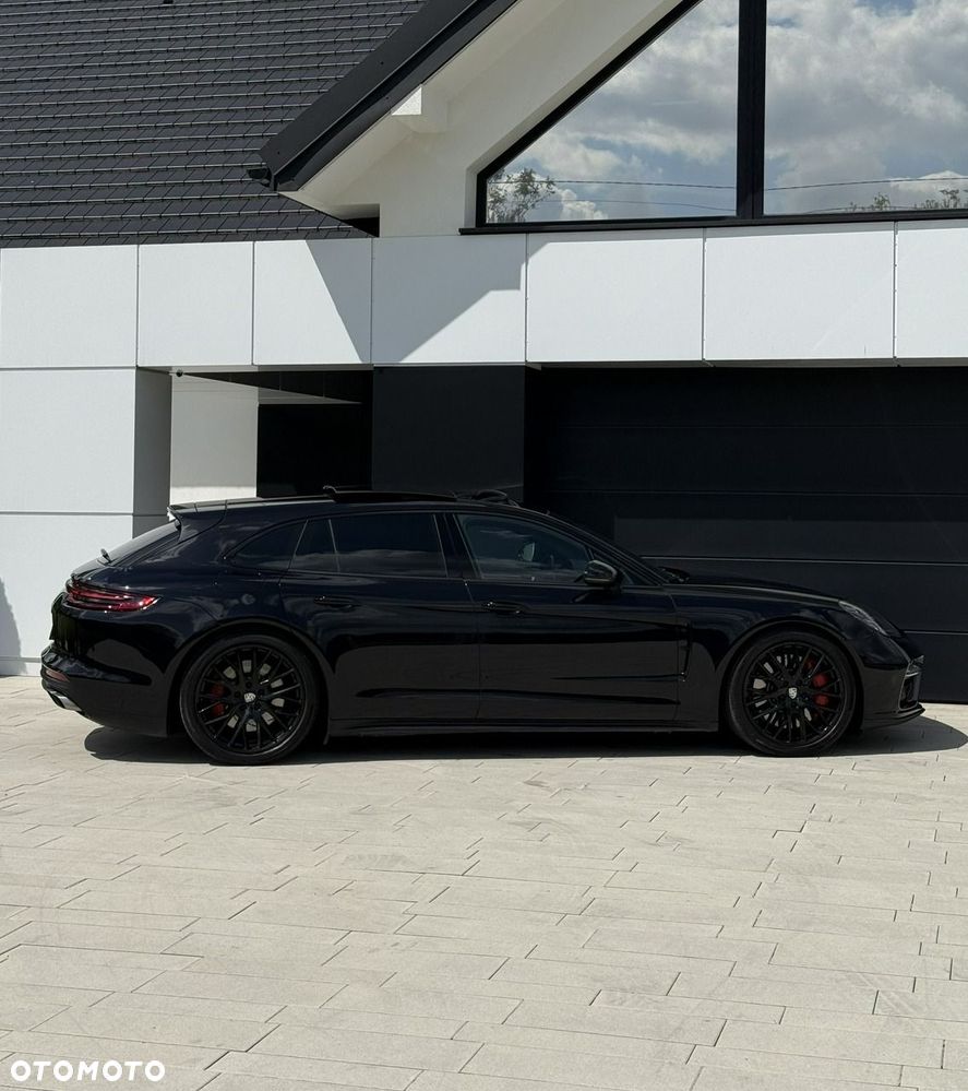 Porsche Panamera Turbo - 12