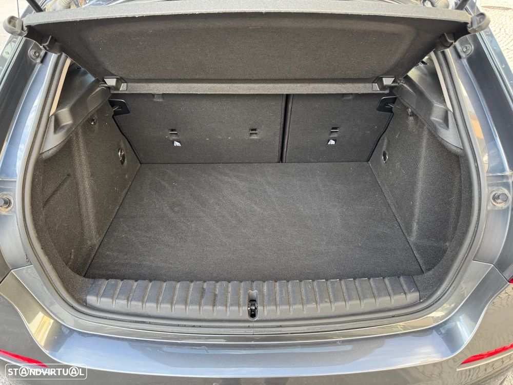 BMW 118 i Line Sport Auto - 24