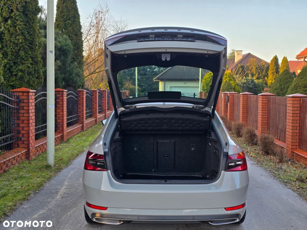 Skoda Superb 2.0 TDI SCR 4x4 Sportline DSG - 17