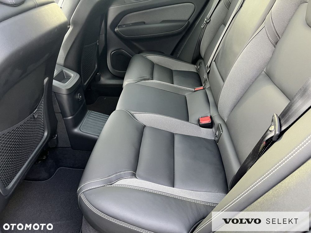 Volvo XC 60 - 30