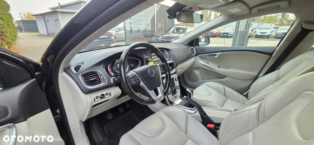 Volvo V40 D2 Drive-E Ocean Race - 26