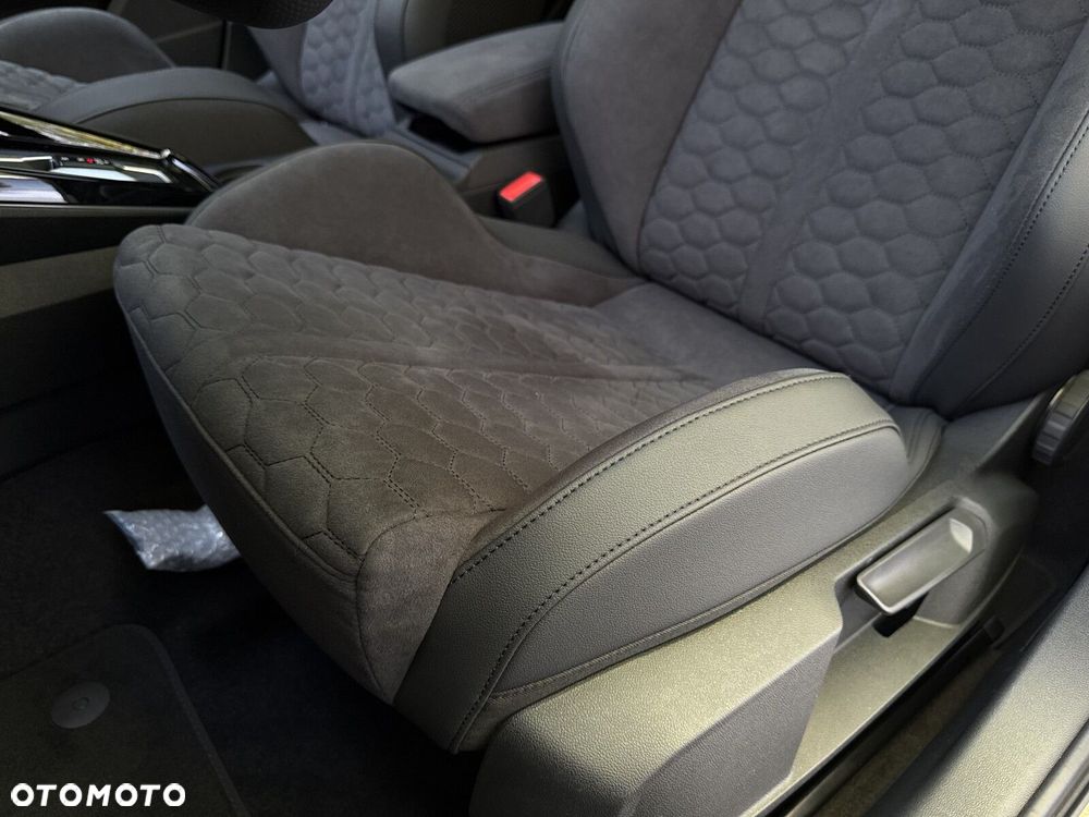 Audi RS3 Limousine - 13