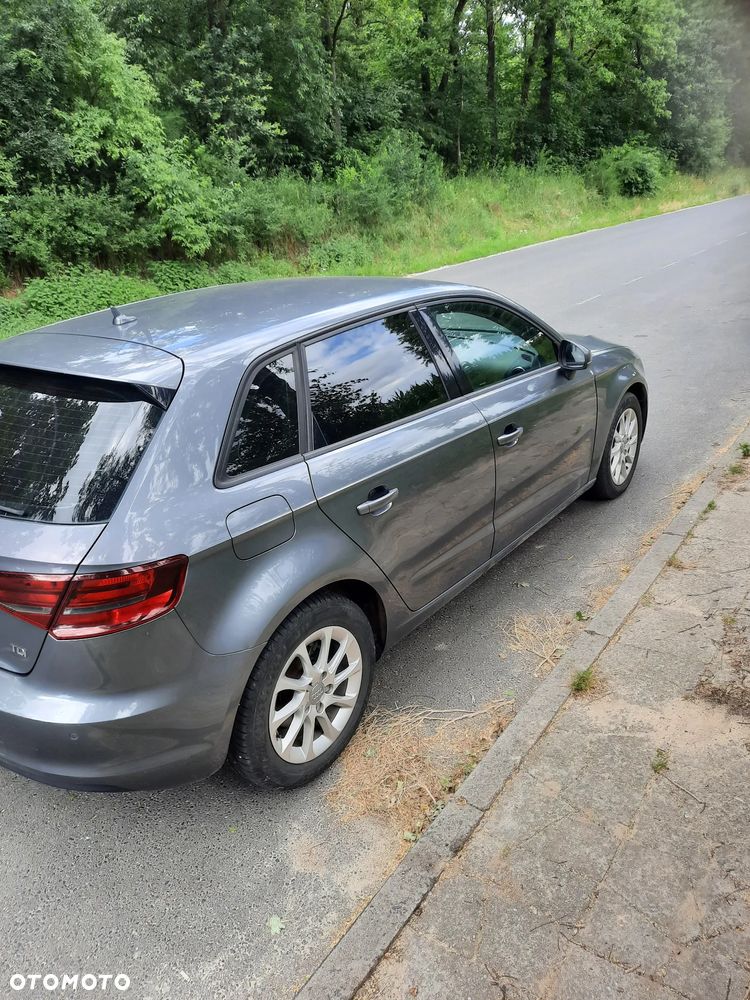 Audi A3 Sportback - 8