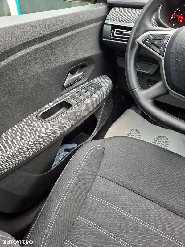 Dacia Logan TCe 90 MT5 Expression - 9