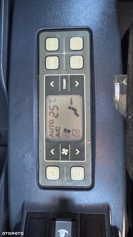 Hyundai Robex 140 - 24