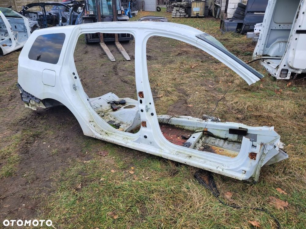 DACIA LOGAN MCV II ĆWIARTKA PRAWA TYŁ TYLNA BŁOTNIK - 1