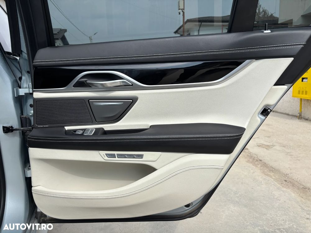 BMW Seria 7 740d xDrive - 14