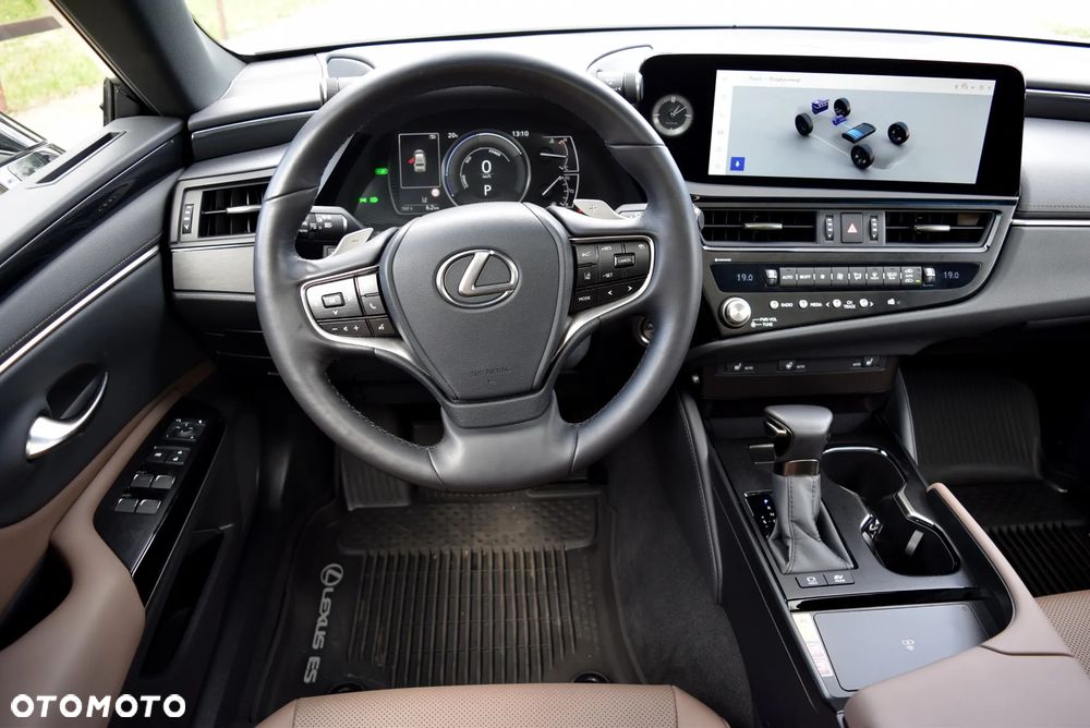 Lexus ES 300h Prestige - 13