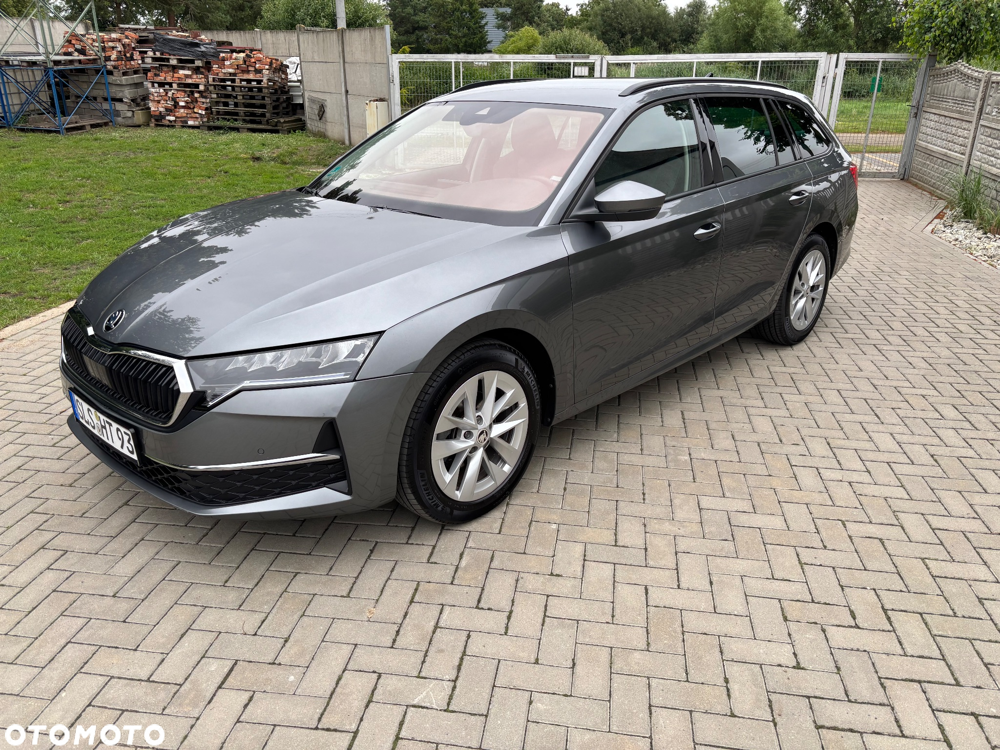 Skoda Octavia Combi 2.0 TDI DSG Edition - 3